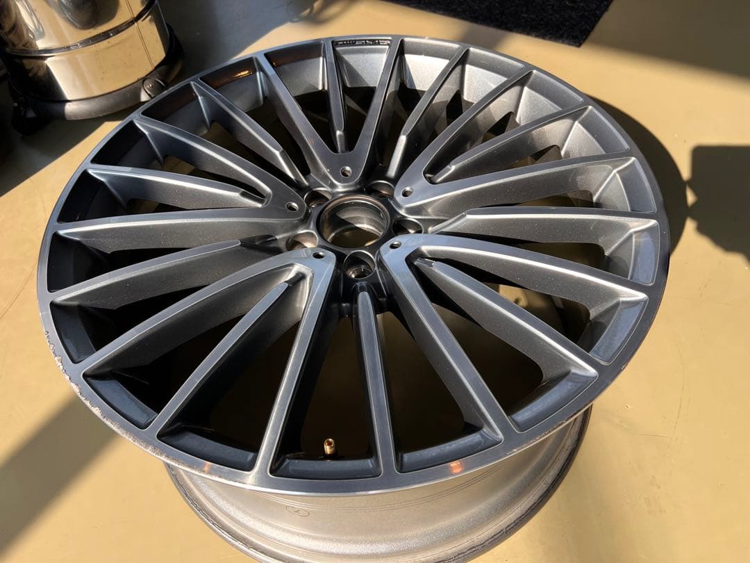 新型メルセデスベンツ　W223 Sクラス　AMG 21インチアルミ