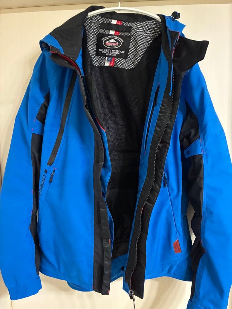 【極美品】 KUSHITANI クシタニ　ウインタークラリティージャケットXL