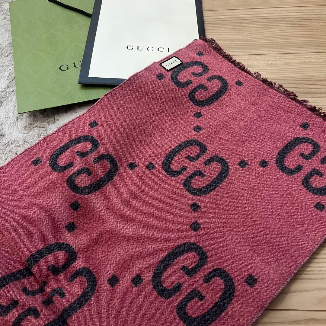 GUCCI ロゴデザイン マフラー 37 X 190 cm