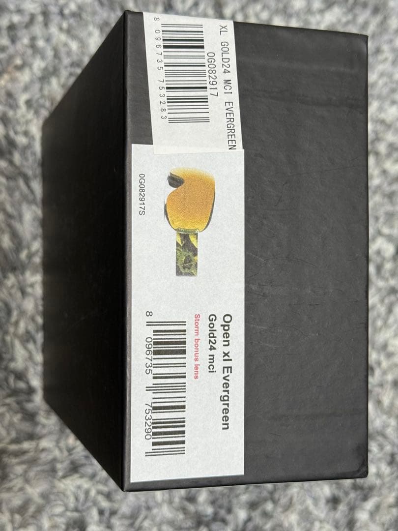 OUT OF　ゴーグル　アウトオフ　 未使用品　オマケでゴーグルソック