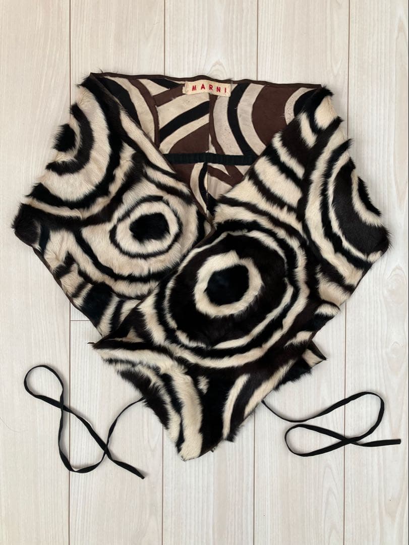 MARNI 円形模様 ファーショール