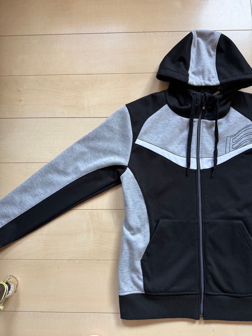フード付きジャケット L 黒とグレー