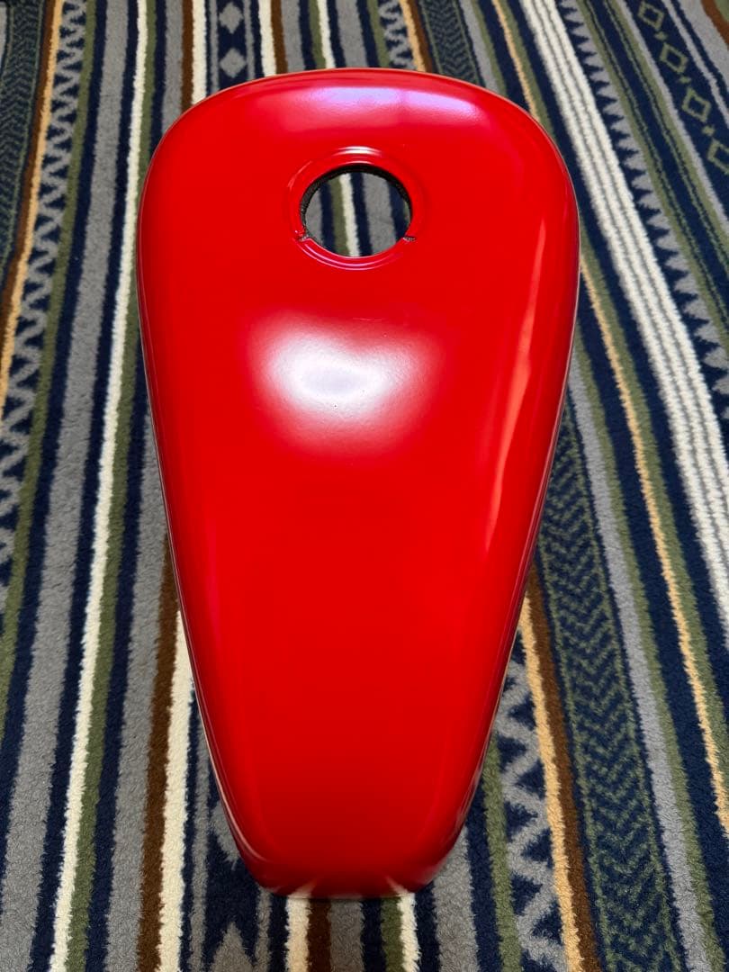 サイモンカスタム　タンクカバー　マットレッド