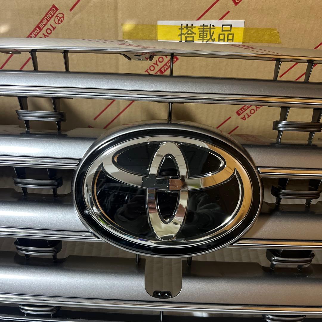 ランドクルーザー200 フロントグリル