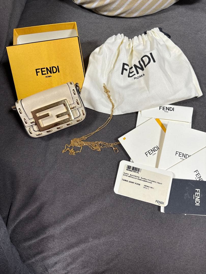 d*4様 FENDI 【FENDI】ナノバゲットチャーム