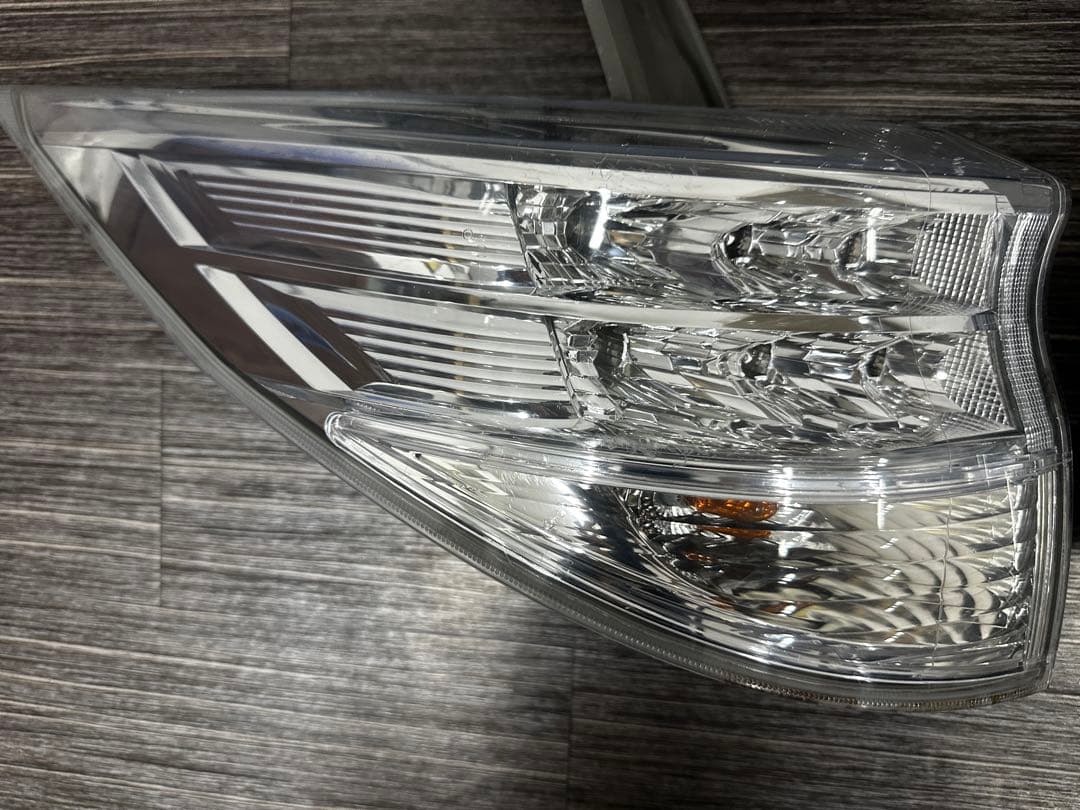 トヨタ エスティマ 50系 後期用 純正 テールランプ