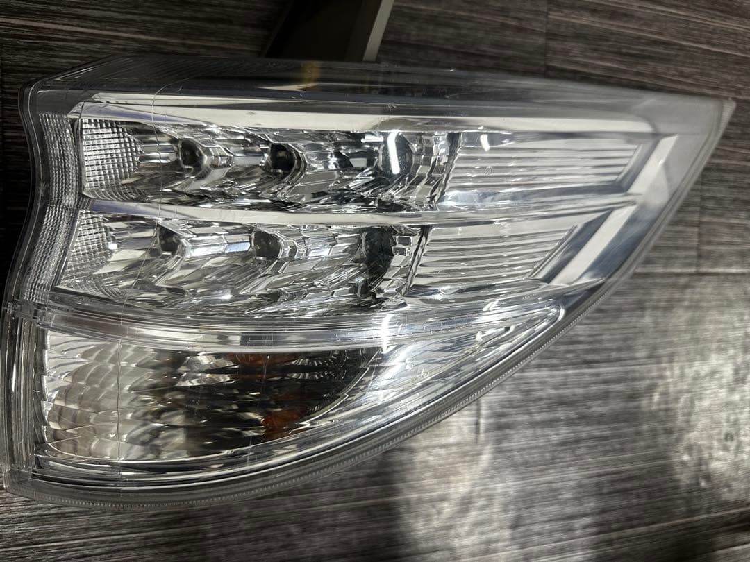 トヨタ エスティマ 50系 後期用 純正 テールランプ