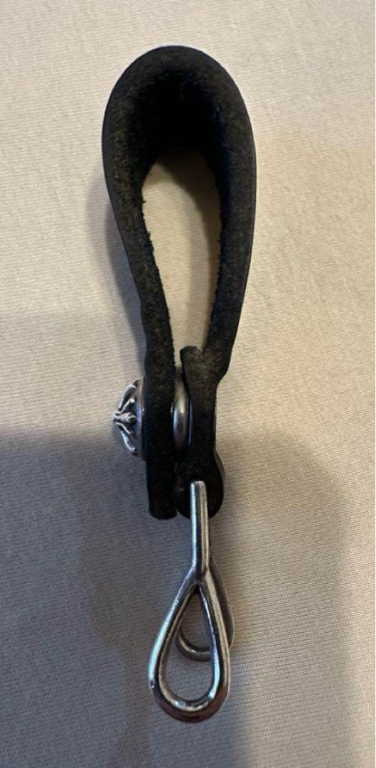 CHROME HEARTS クロムハーツ ベルトループ クロスボタン レザー