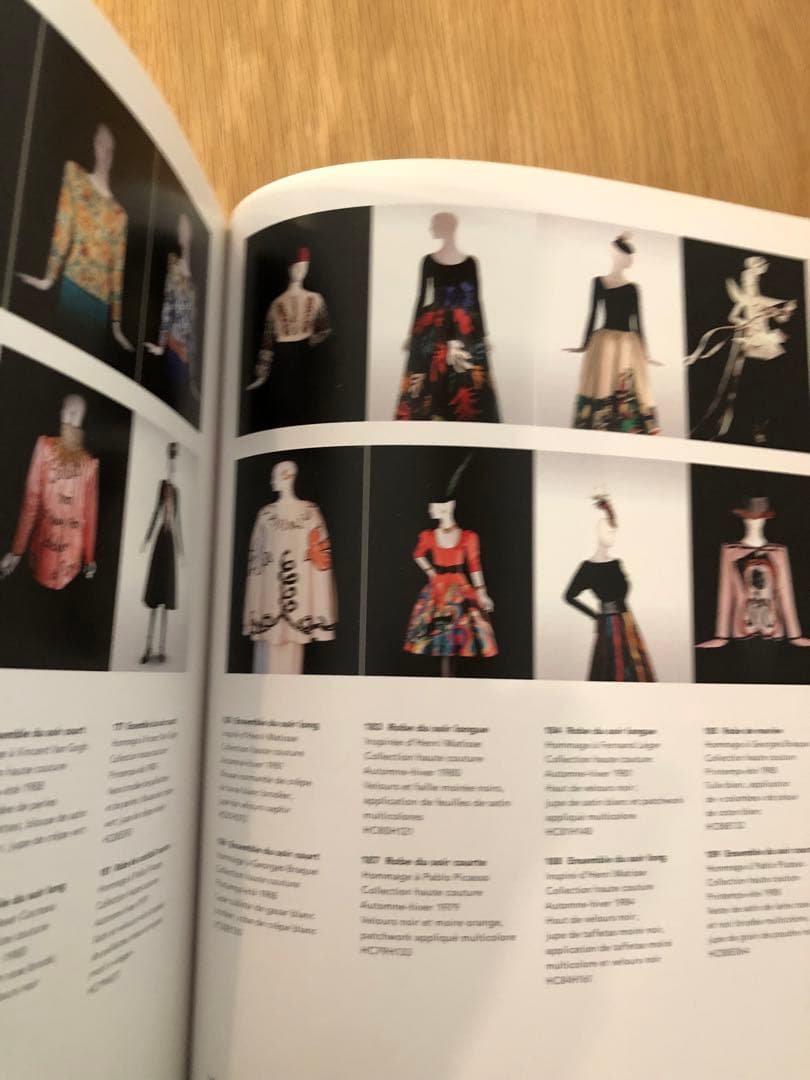 YVES SAINT-LAURENT イヴ・サンローラン回顧展図録　フランス語版