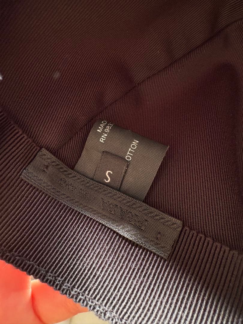 PRADA ブラックキャッププラダ