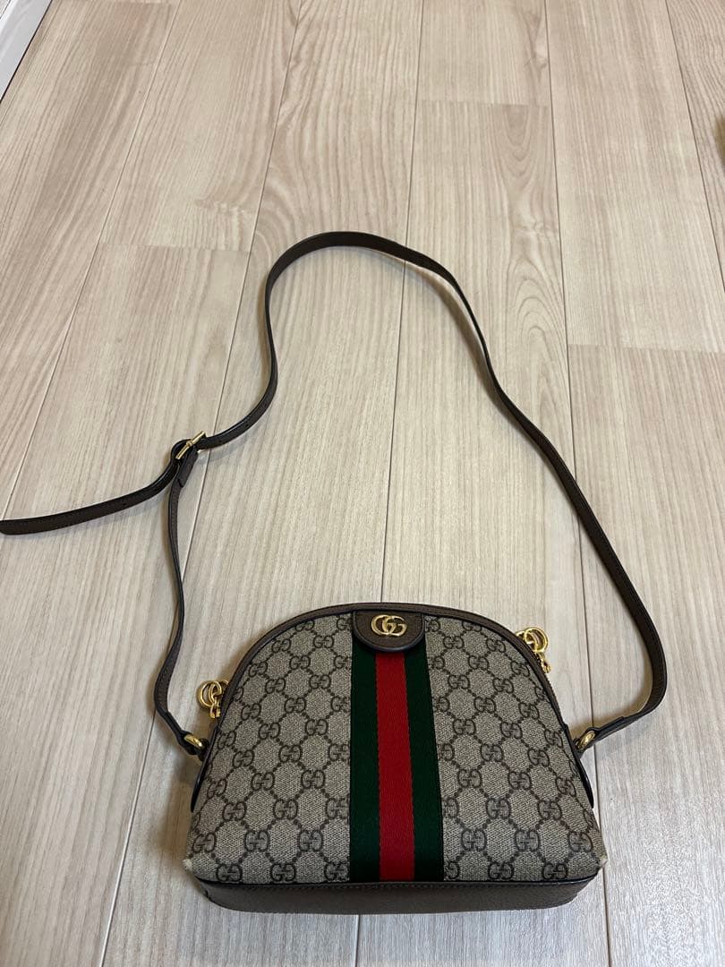 グッチ　GG ショルダーバック　レディース