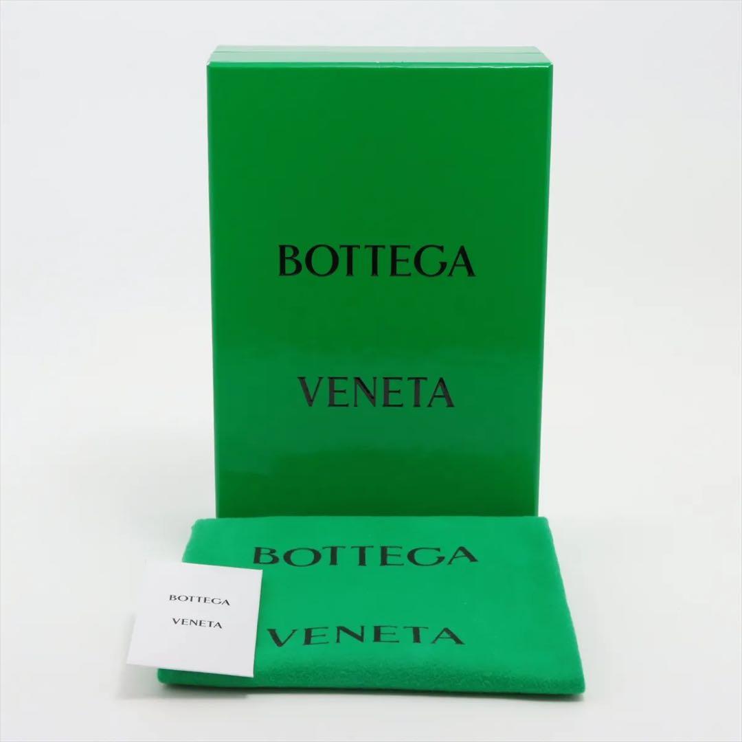 美品 ボッテガヴェネタ マキシイントレチャート ラウンドジップウォレット 黒