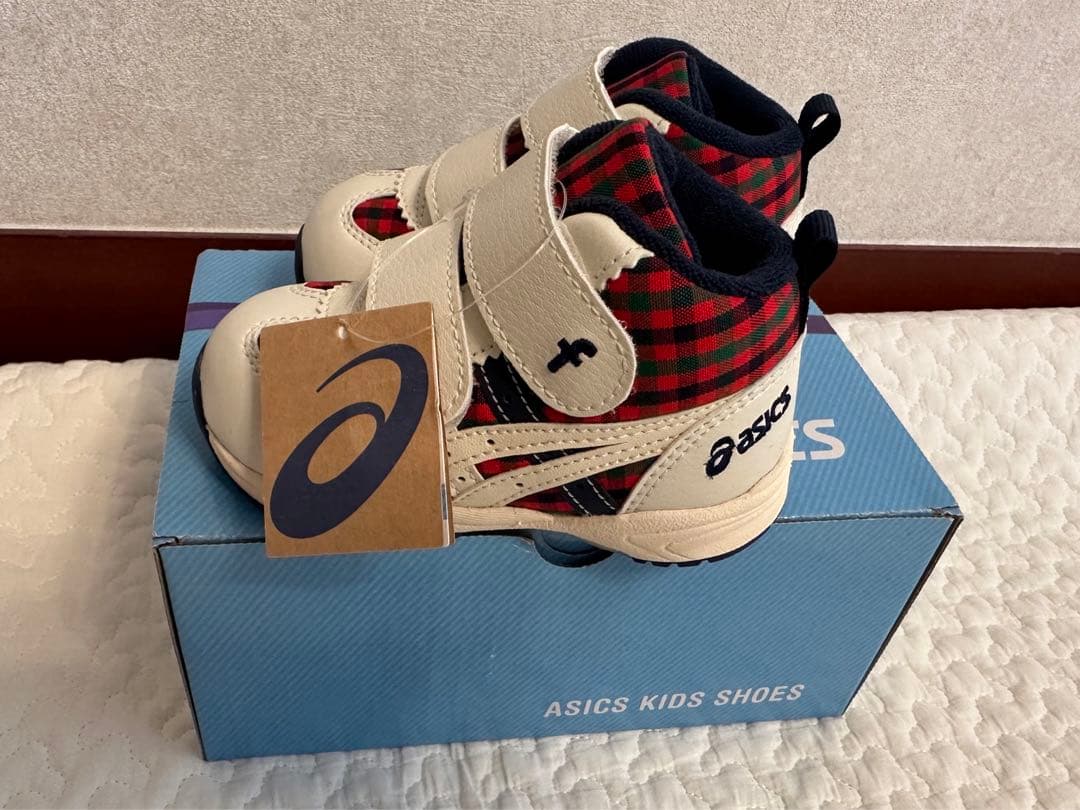 ［新品・未使用］familiar ASICS 13cmファミリア　アシックス