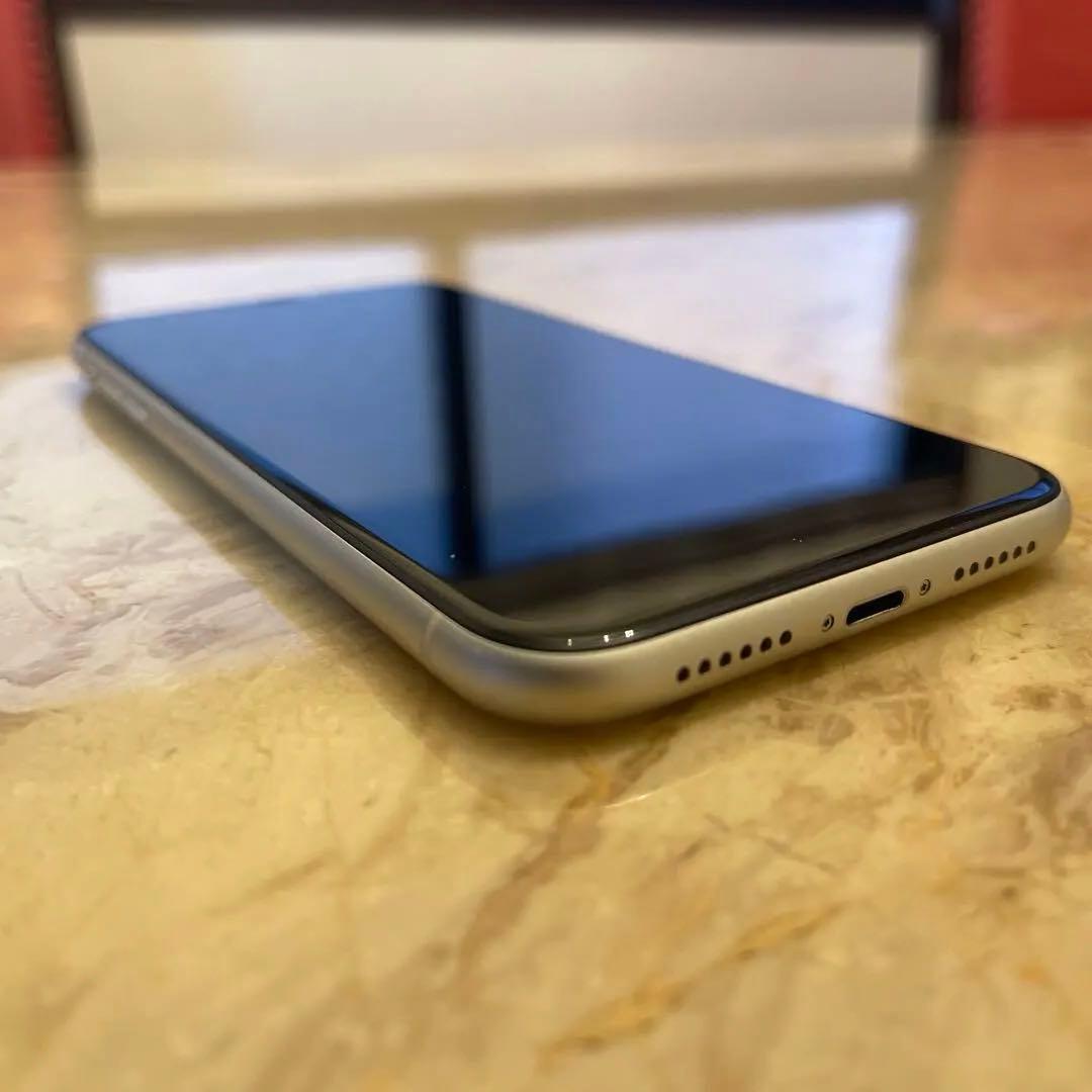 iPhone11 ホワイト　64GB 78% 美品