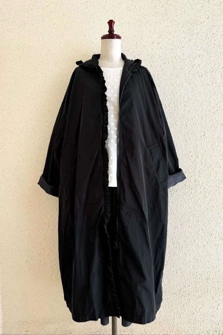 ジャケット・アウター Bilitis Hooded Frill Long Coat