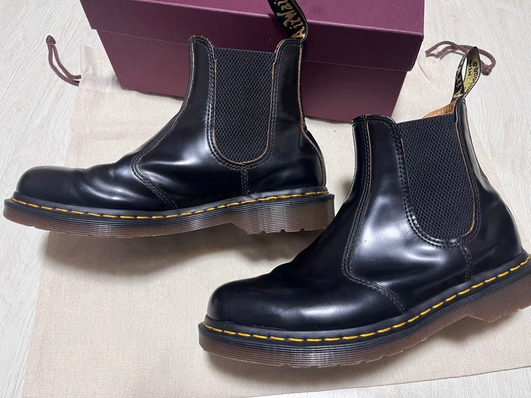 Dr. Martens チェルシーブーツ　サイドゴアブーツ　イギリス製　マーチン