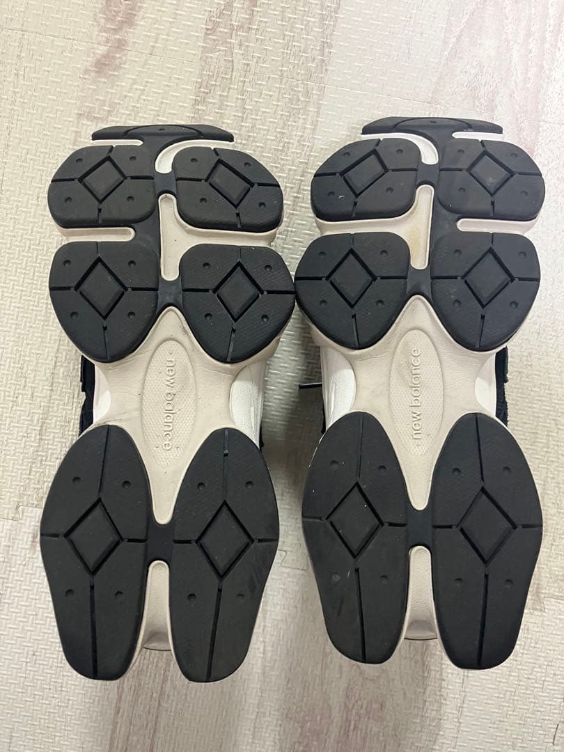 BEAUTY&YOUTH × NEW BALANCE 9060ブラック　24cm