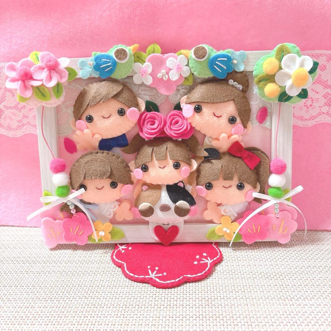 フェルトリース・フェルト飾り・フェルトフレーム飾り・ハンドメイド