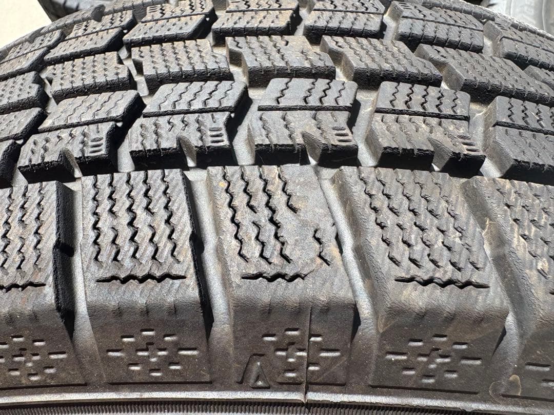 のっちさん専用【美品】プリウス　スタッドレスタイヤ2本 2023年製