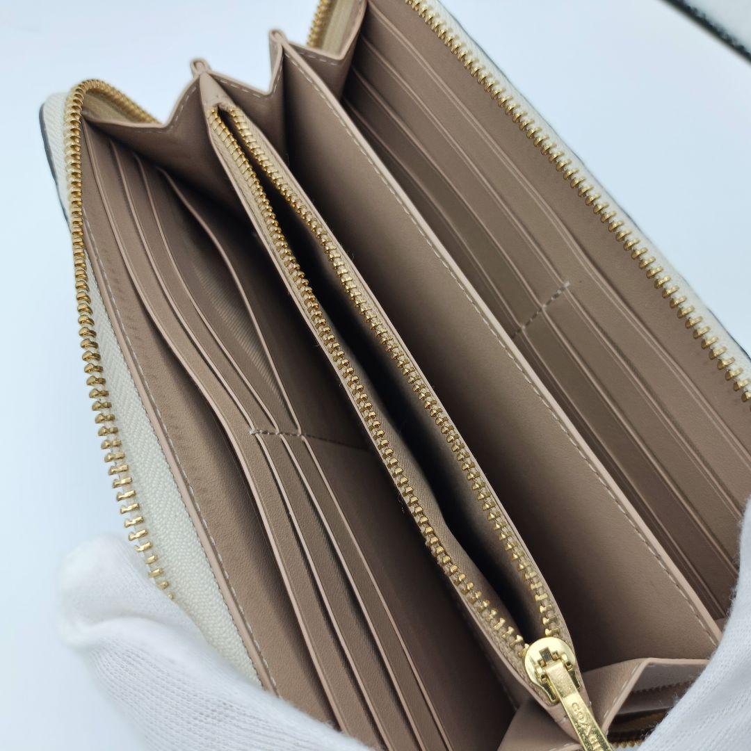 COACH コーチ C7220 シグネチャー エンボス ラウンドファスナー