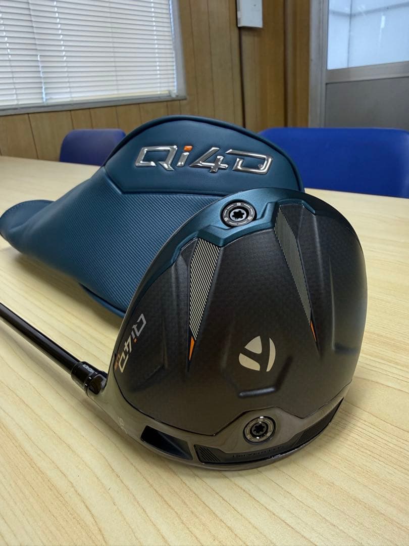 Qi4D LSドライバー ヘッドカバー付き