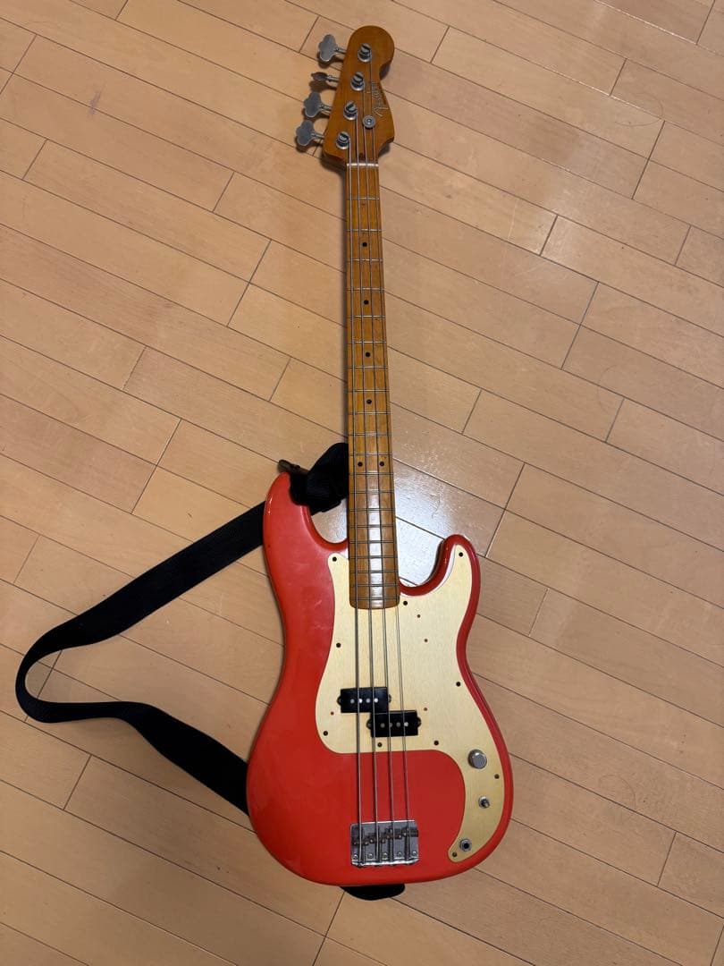 ベース Fender precision bass dakota red
