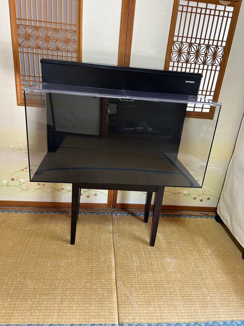 引き取り限定　90センチ底面背面艶消しブラックアクリル水槽　上部フィルター