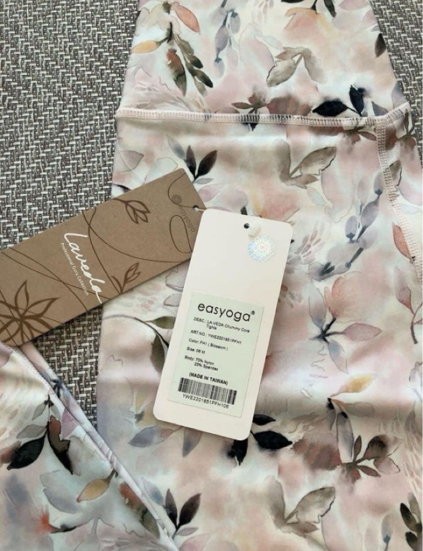 新品　easyoga 花柄 ヨガパンツ ハイウエスト
