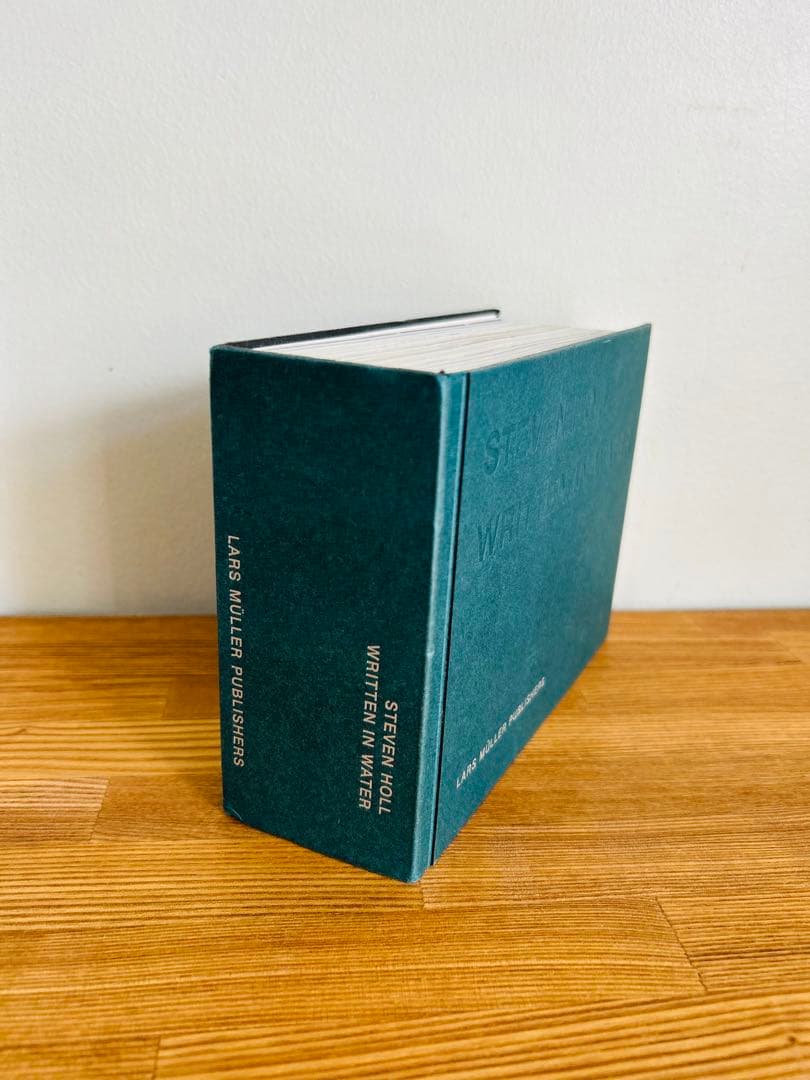 美品　希少 Written in Water スティーブン・ホール　本　建築