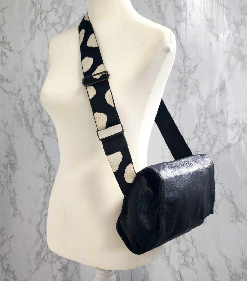 【美品 高級◎】イアパピヨネ ショルダーバッグ 斜め掛け 本革