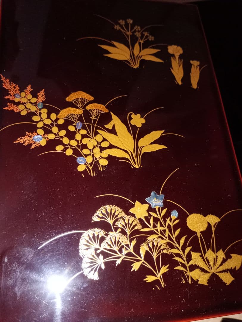 漆塗りの茶箱セット