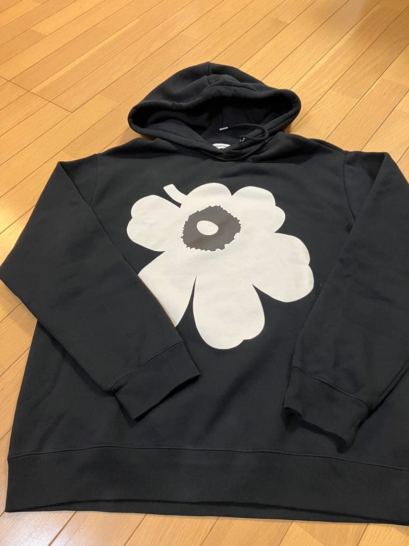 マリメッコパーカー