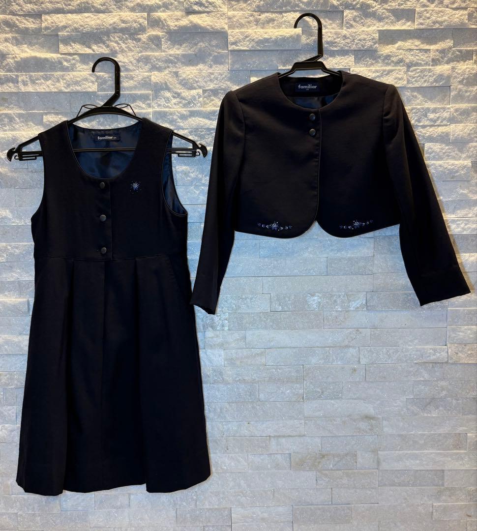 familiar 女の子　アンサンブル125㌢　花柄手縫刺繍　濃紺清楚　超美品