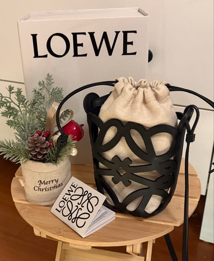 ☆値下げ中☆ LOEWE カゴバッグ 黒