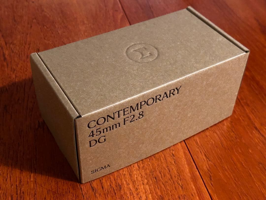 SIGMA 45mm F2.8 DG | Lマウント シルバー 新品