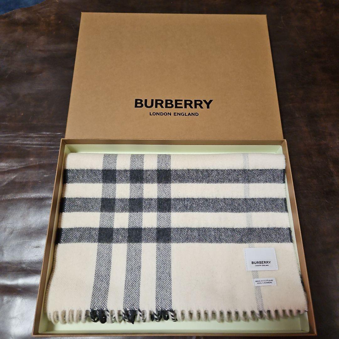 s　　BURBERRY　バーバリー　カシミヤマフラー