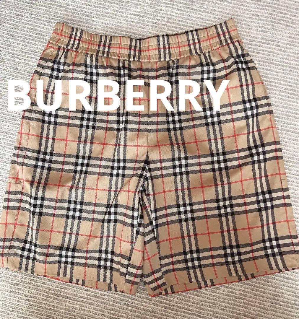 Burberry チェック柄ベージュショートパンツ　M
