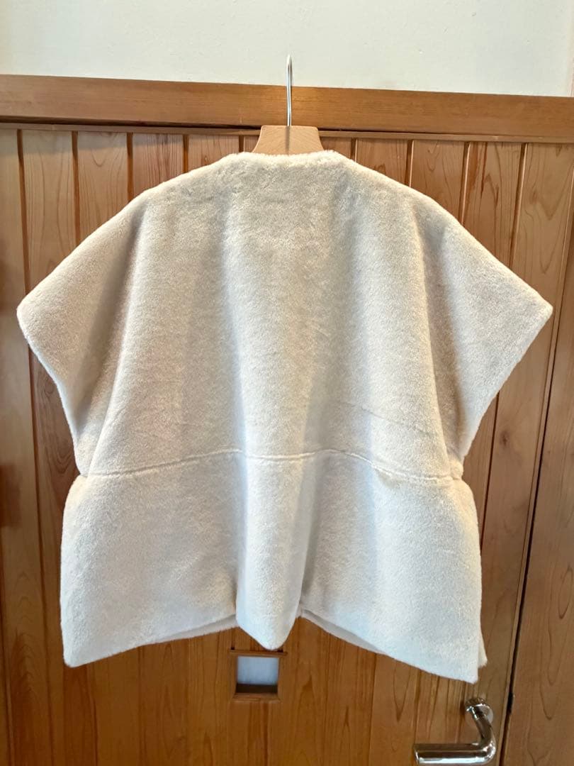 bow.a ボウエー/FAKE FUR VEST