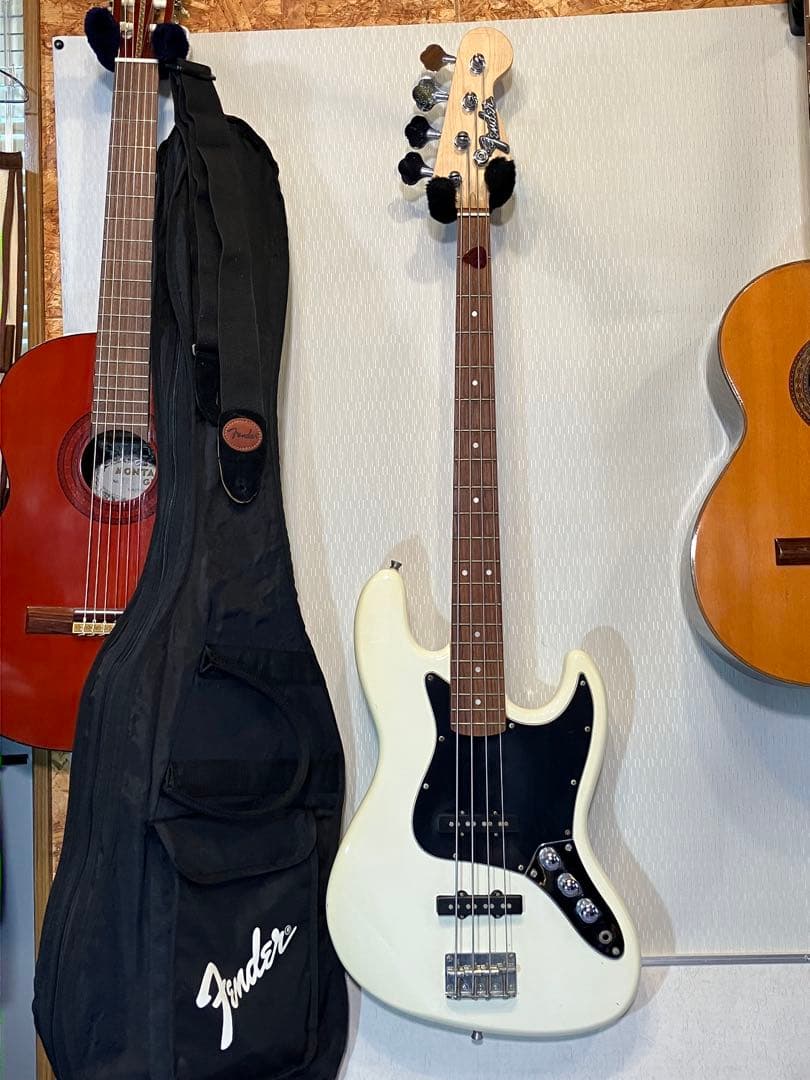 初心者用ベースセット！ピックストラップ・ソフトケース付きます。