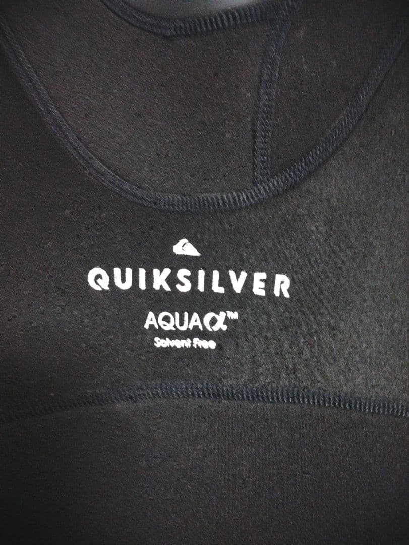Quiksilver 2ミリフルスーツ黒 ロゴゴールド