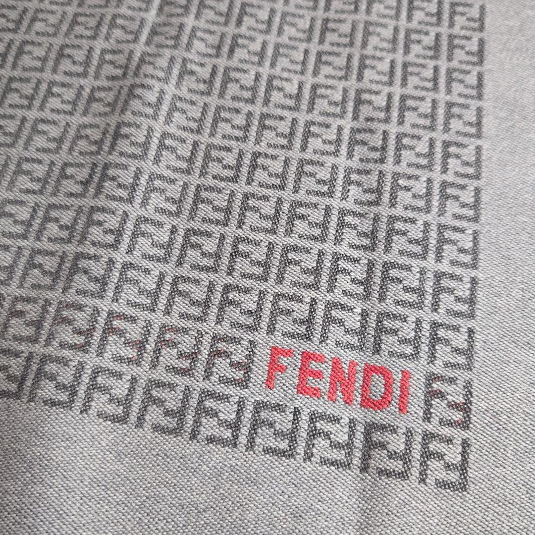 FENDI　マフラー