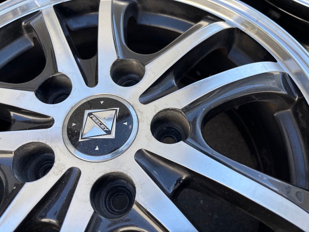 15インチ ブラック/シルバー ホイール 4本セット　6J 114.3