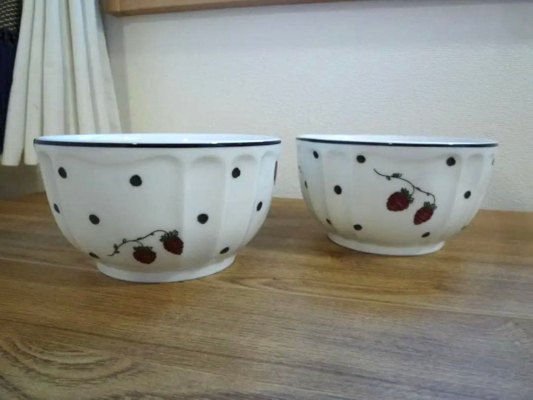 リチャードジノリ イタリアンポア 野イチゴ カフェオレボウル2個