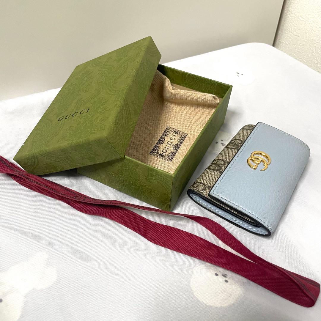 GUCCI GGマーモント レザー 6連キーケース ライトブルー