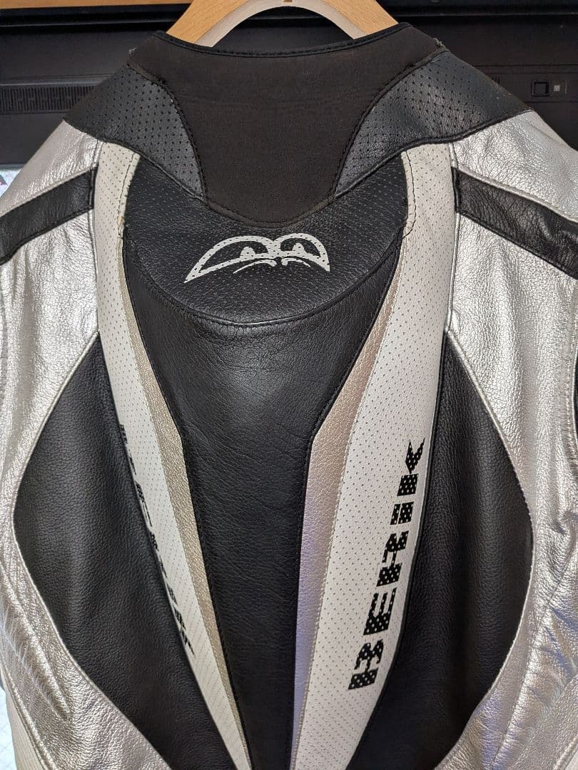 BERIK ベリック　レーシングスーツ　革ツナギ　レザースーツ