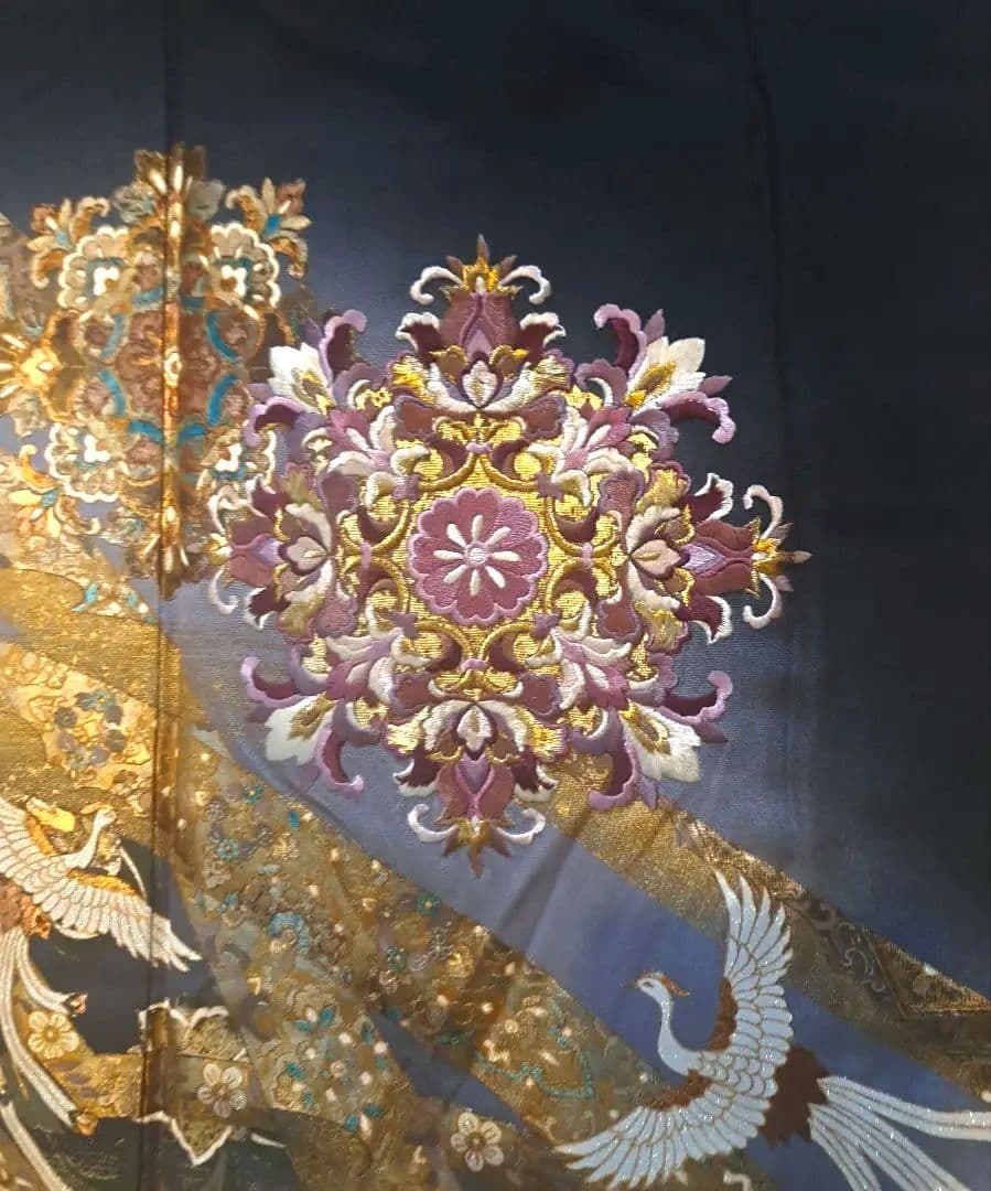 美品❇️豪華黒留袖　貝紫刺繍　 金銀彩　 比翼仕立て　５つ紋　フルセット