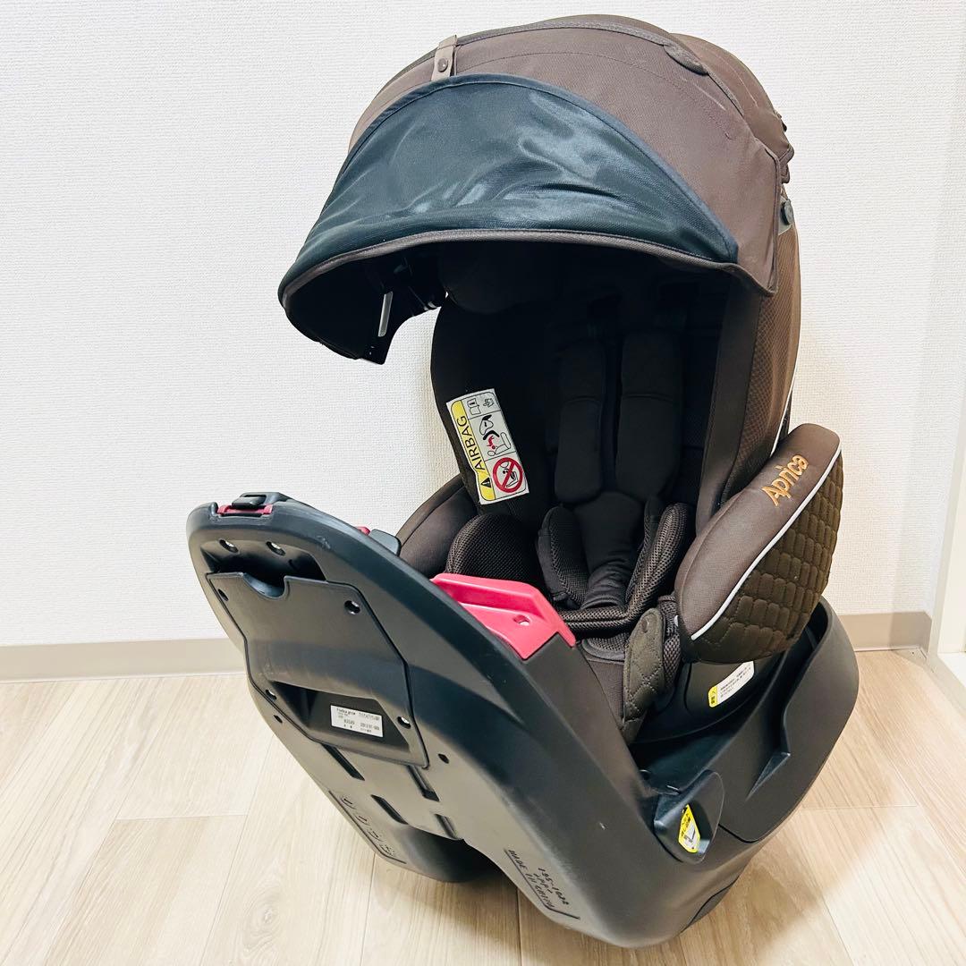 極美品 アップリカ フラディア グロウ シートベルト固定式 チャイルドシート
