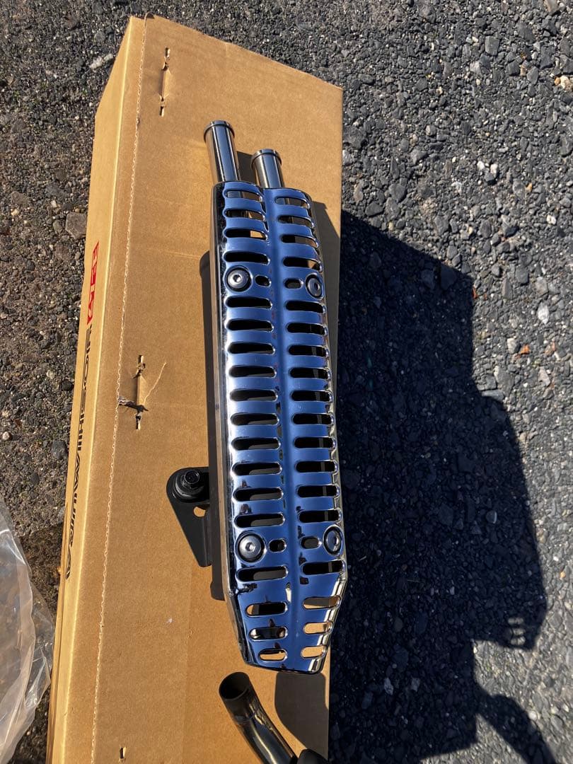 武川スクランブラーマフラー　モンキー125用