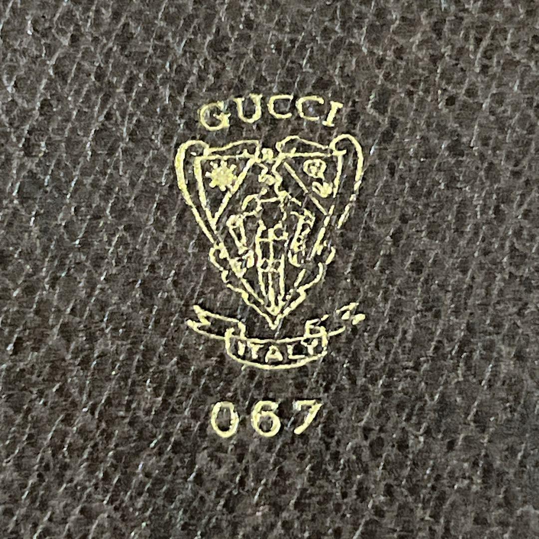 オールドグッチ　ショルダーバッグ　ポシェット　GGスプリーム　ロゴ金具　ベージュ