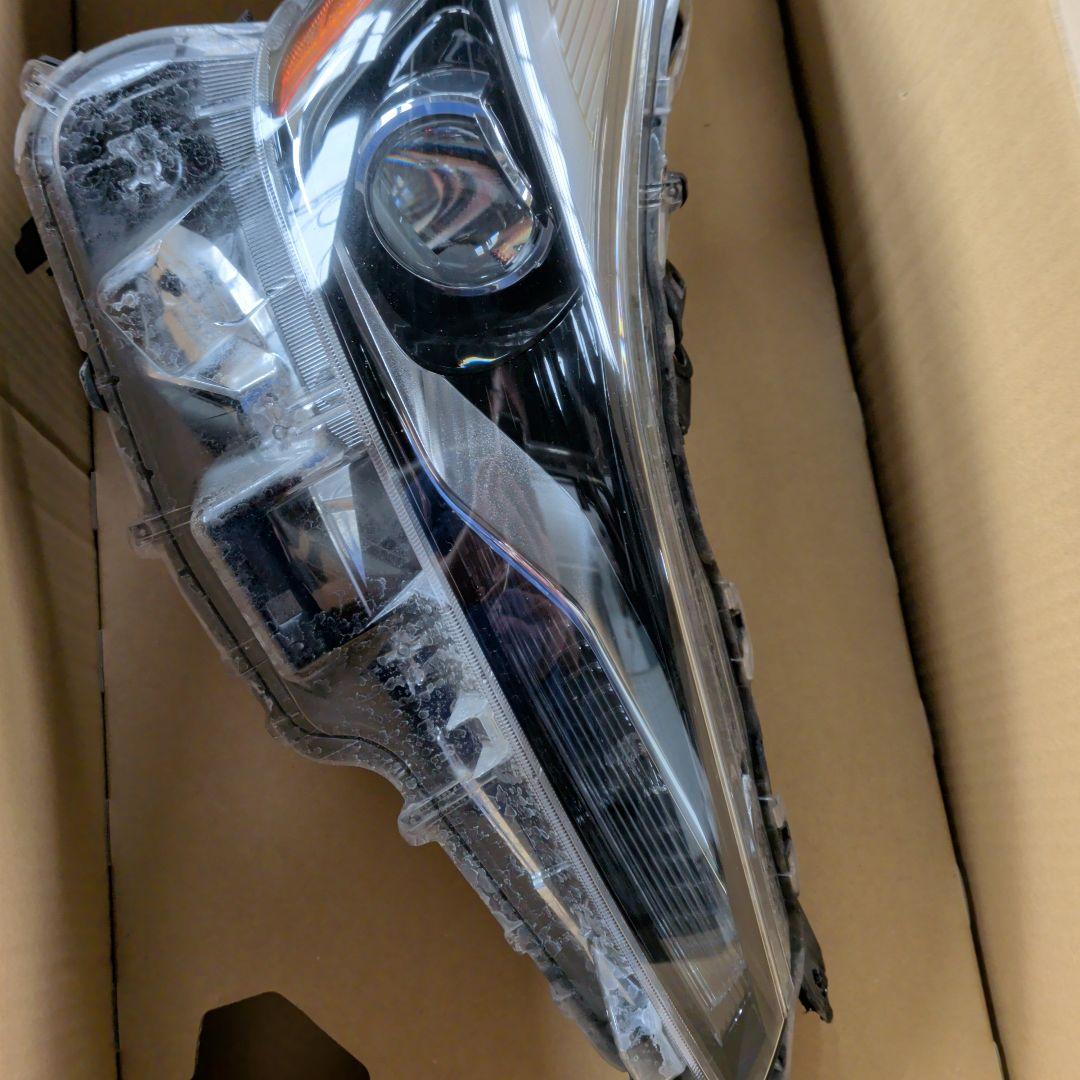 50プリウス右ヘッドライト